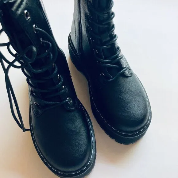 🖤 Black Faux Leather Platform Lace Up Boots Size 6
