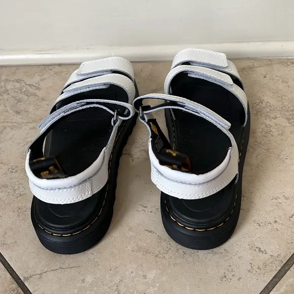 🆕 DR. MARTENS KLAIRE Junior White Leather Sandals