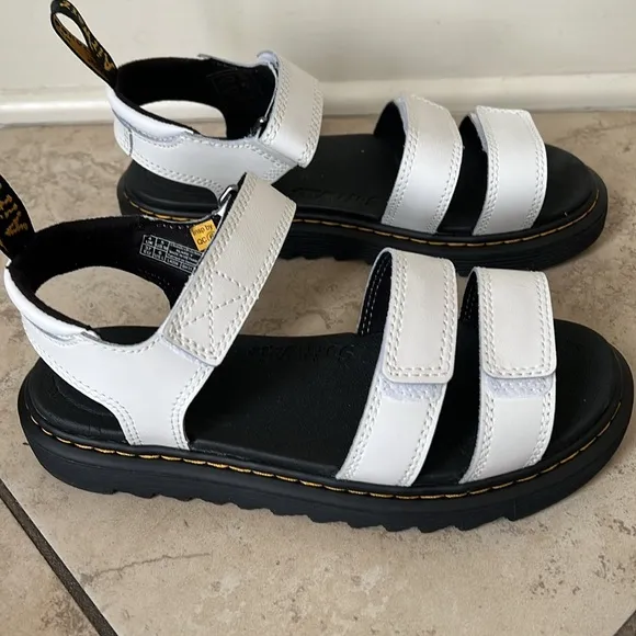 🆕 DR. MARTENS KLAIRE Junior White Leather Sandals