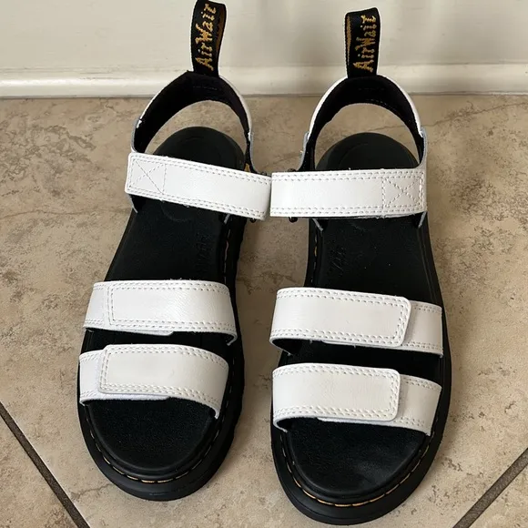 🆕 DR. MARTENS KLAIRE Junior White Leather Sandals