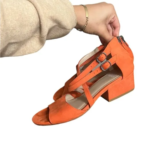 ✨ Eileen Fisher Coral Strappy Sandals