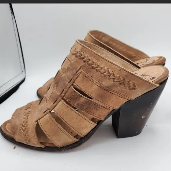 🌞 Freebirds Vulture slipon tan leather braided open toe chunky heel women 8