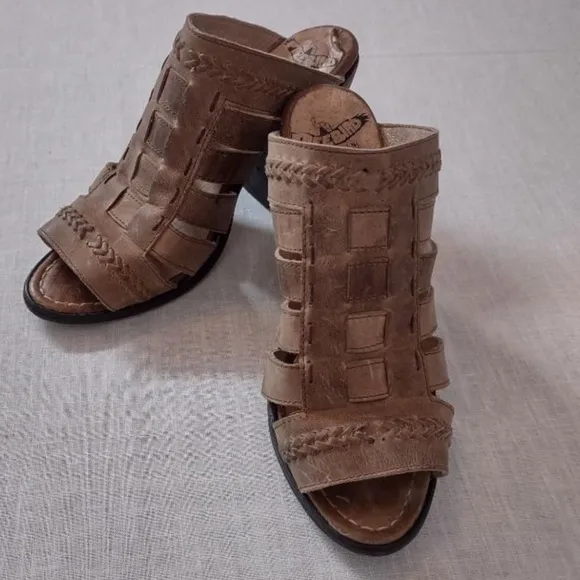 🌞 Freebirds Vulture slipon tan leather braided open toe chunky heel women 8
