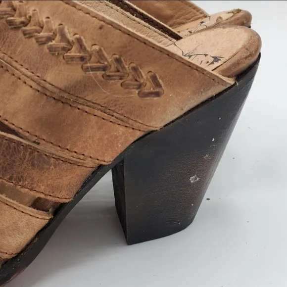 🌞 Freebirds Vulture slipon tan leather braided open toe chunky heel women 8