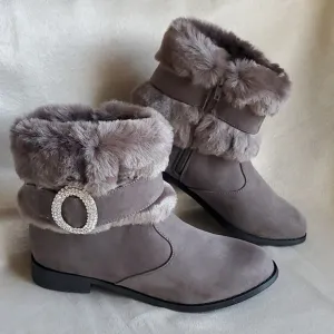 🆕️ JOAN BOYCE Grey Faux Suede Rhinestone Faux Fur Side Zip Ankle Boots SIZE: 7M