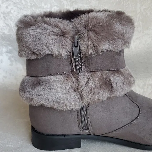 🆕️ JOAN BOYCE Grey Faux Suede Rhinestone Faux Fur Side Zip Ankle Boots SIZE: 7M