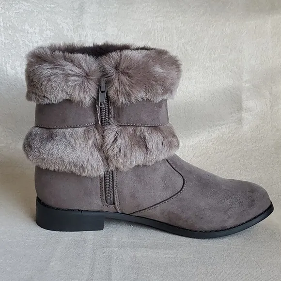 🆕️ JOAN BOYCE Grey Faux Suede Rhinestone Faux Fur Side Zip Ankle Boots SIZE: 7M
