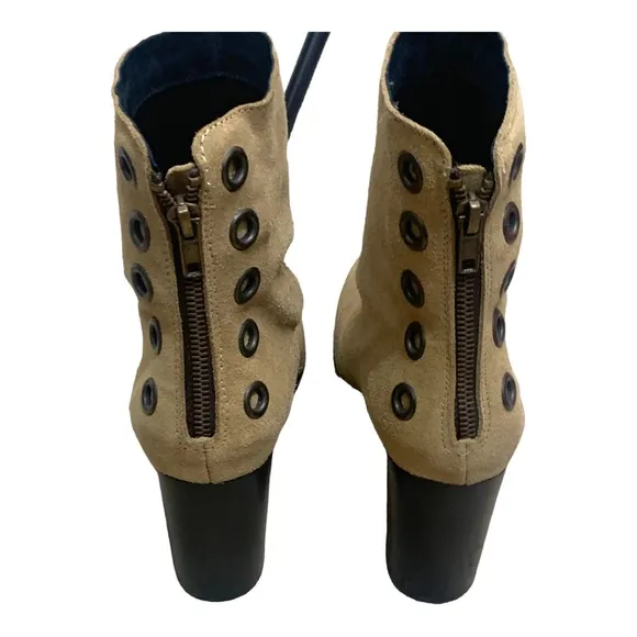 - Musse and Cloud Tan Millie Engineer suede Ankle Boots w grommets Boot 39…
