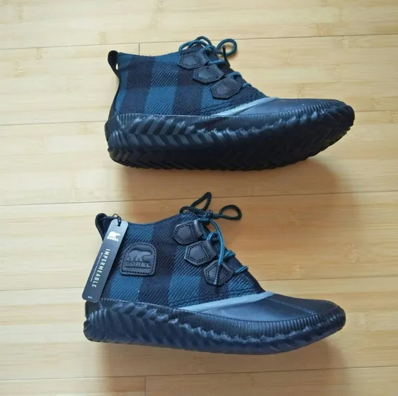 -NEW- Women's Sorel Out N About Plus Boots/Booties 7