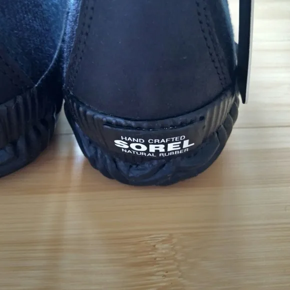 -NEW- Women's Sorel Out N About Plus Boots/Booties 7