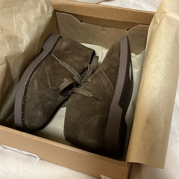 🆕 NIB  J Crew boys Calvert boots, kids size 11, brown suede leather