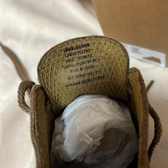 🆕 NIB  J Crew boys Calvert boots, kids size 11, brown suede leather