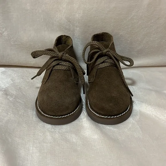 🆕 NIB  J Crew boys Calvert boots, kids size 11, brown suede leather