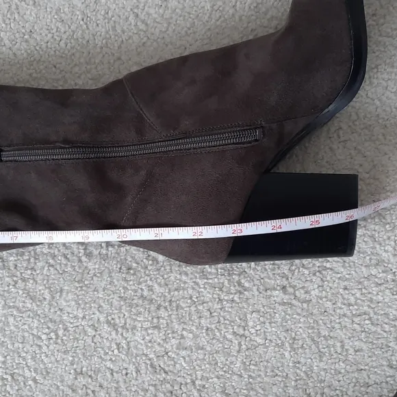 14. NWOT Marc Fisher thigh high brown boots