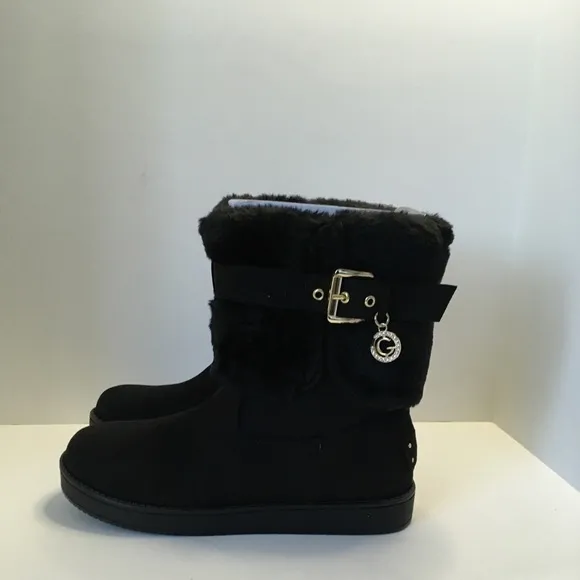 #18 GBG ADLEA black faux fur boots with strap and buckle size 5 medium