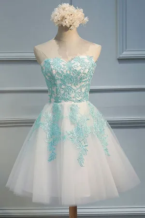 A-Line Sweetheart Short White Tulle Homecoming Dresses with Lace Appliques OK431
