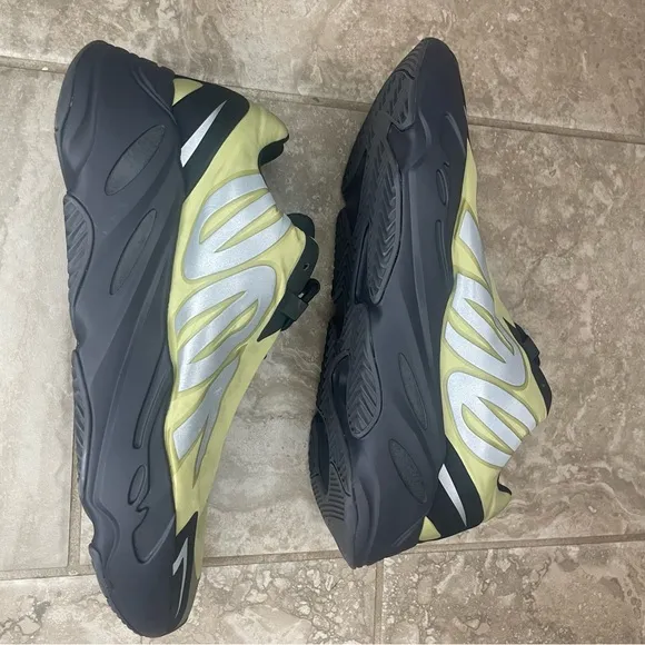 adidas Mens Yeezy Boost 700 Mnvn Slip On Sneakers Shoes Casual - Yellow sz 11.5