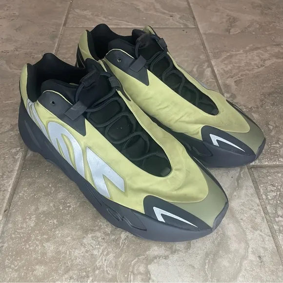 adidas Mens Yeezy Boost 700 Mnvn Slip On Sneakers Shoes Casual - Yellow sz 11.5