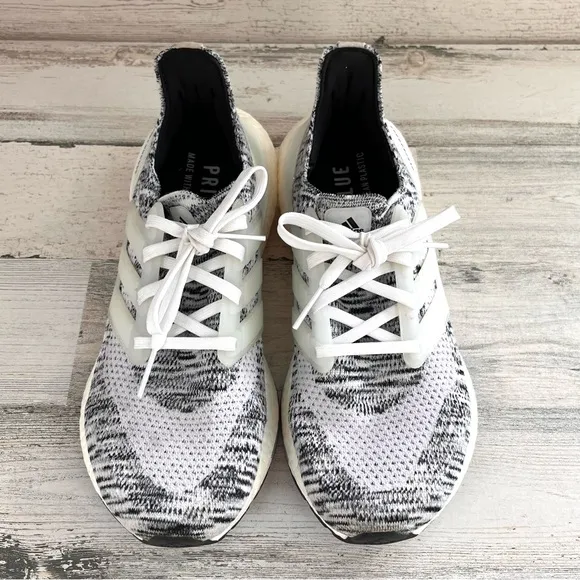adidas Women’s Size 8.5 Ultraboost 21 Oreo Lace Up Running Shoes