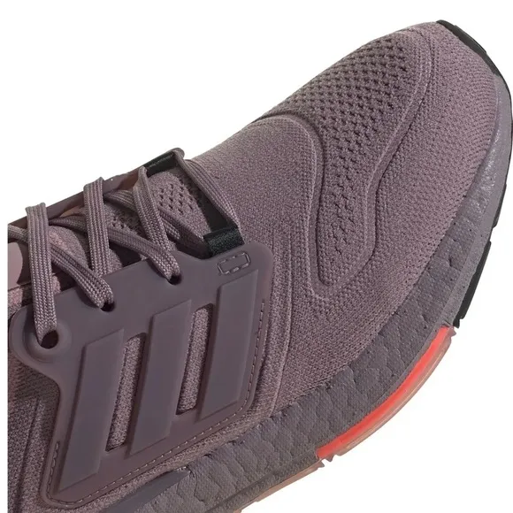 Adidas Women's Ultraboost 22 Running Shoes
