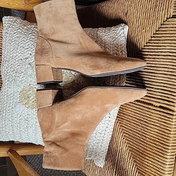 Aguatalia, tan suede ankle boots, size 10M