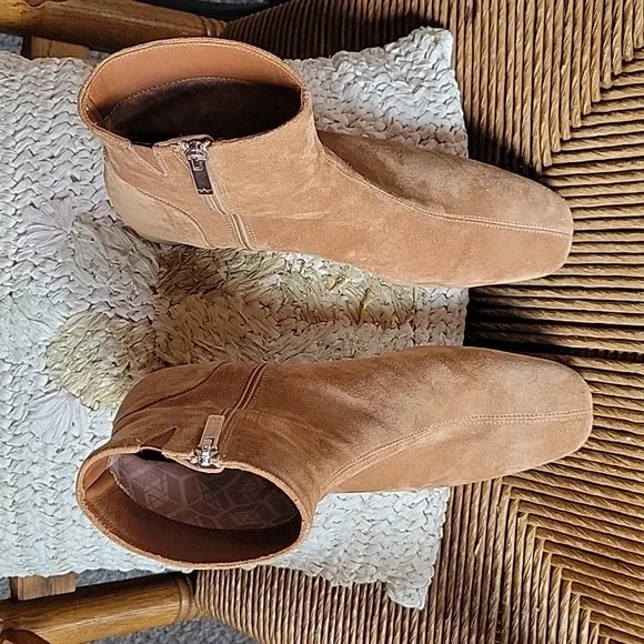 Aguatalia, tan suede ankle boots, size 10M
