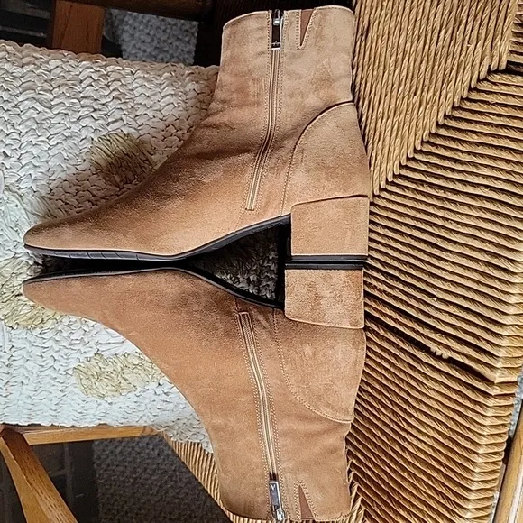 Aguatalia, tan suede ankle boots, size 10M