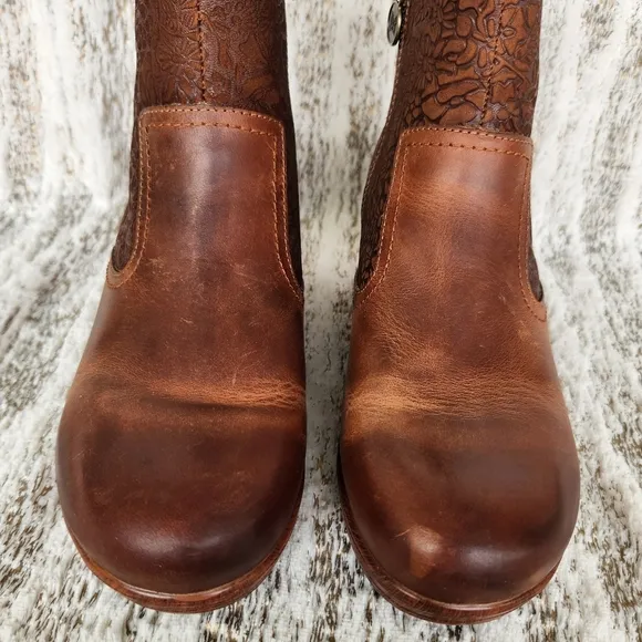 Alegria &quot;Scarlett&quot; Tawny Brown Embossed Leather Ankle Boots | Women’s Size 9