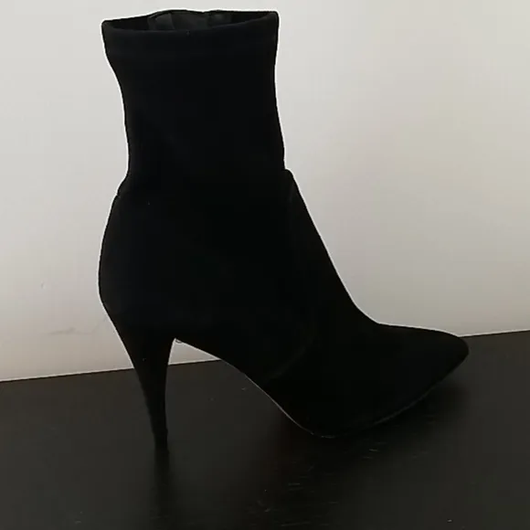 Alice   Olivia Suede Booties