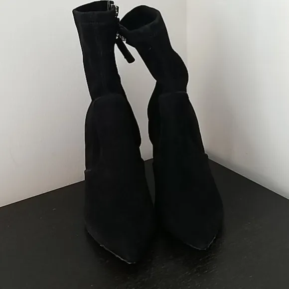 Alice   Olivia Suede Booties