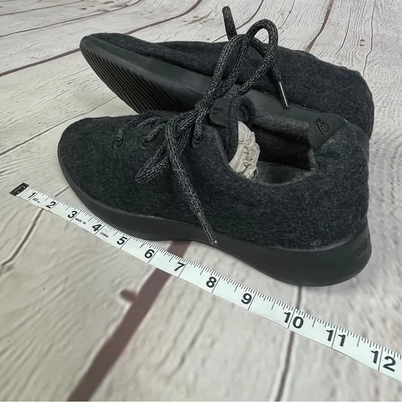ALLBIRDS Wool Runners women's dark grey comfortable flexible sneaker shoe, sz 9