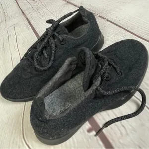 ALLBIRDS Wool Runners women's dark grey comfortable flexible sneaker shoe, sz 9