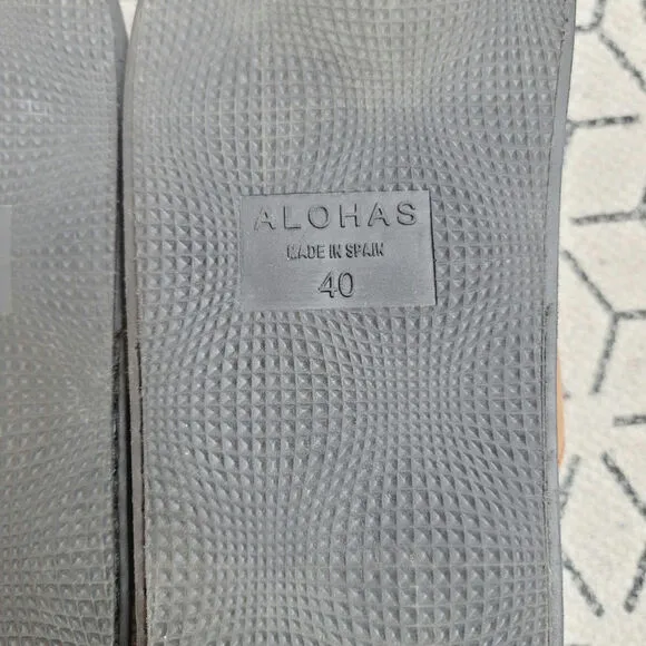 Alohas Marshmallow Bicolor Crossover Strap Sandals, sz 40 EU/ 9US