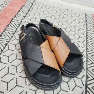 Alohas Marshmallow Bicolor Crossover Strap Sandals, sz 40 EU/ 9US