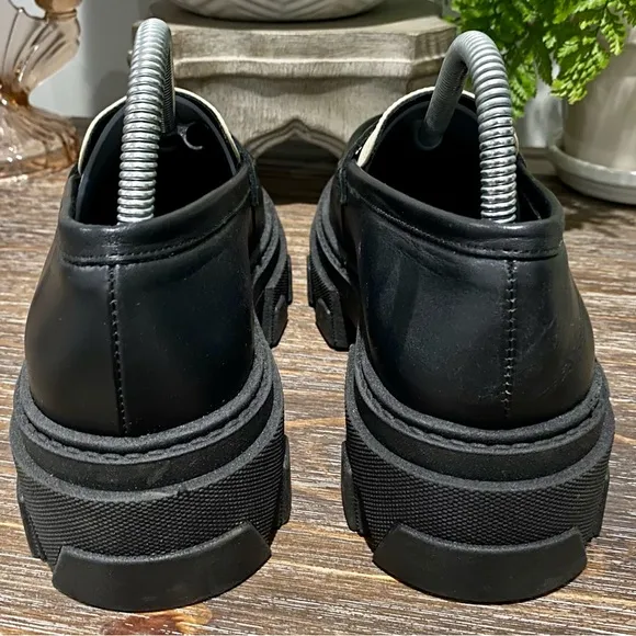 Alohas Mask Bicolor Black Vegan Leather Loafers Size 39 | Black &amp; White /Cream