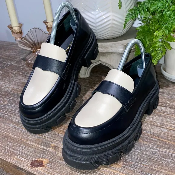 Alohas Mask Bicolor Black Vegan Leather Loafers Size 39 | Black &amp; White /Cream