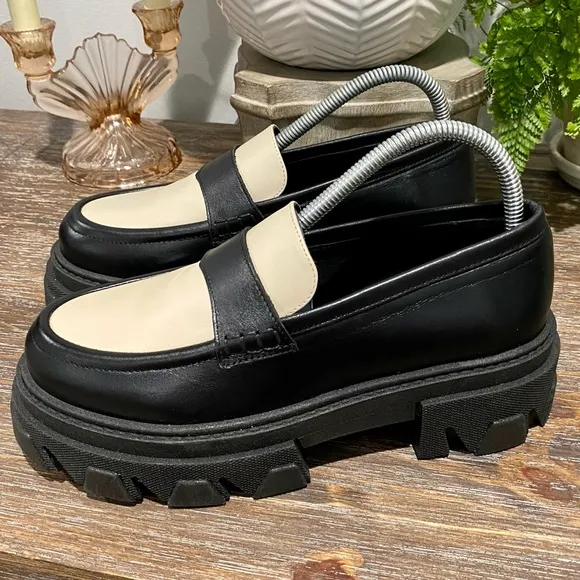 Alohas Mask Bicolor Black Vegan Leather Loafers Size 39 | Black &amp; White /Cream