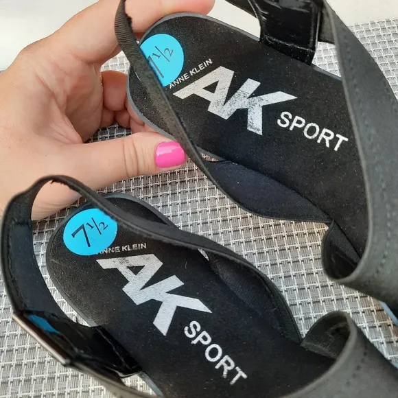 Anne Klein Sport Ankle Strap Comfort Sandals Small Wedge Black 7.5 NEW