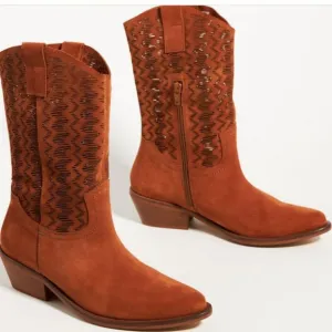 Anthropologie 7 37 NIB Honey Brown Cut-Out Suede Western Boots 250$ New