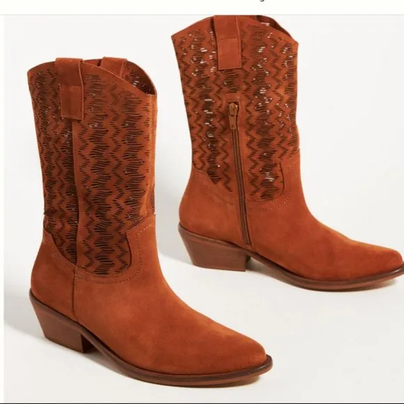 Anthropologie 7 37 NIB Honey Brown Cut-Out Suede Western Boots 250$ New