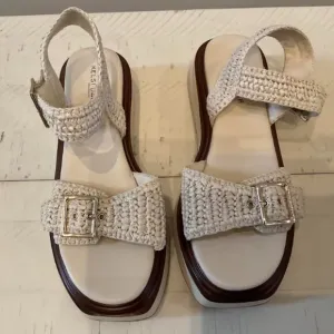 Anthropologie Kelsi Dagger Brooklyn Suri Platform Sandals