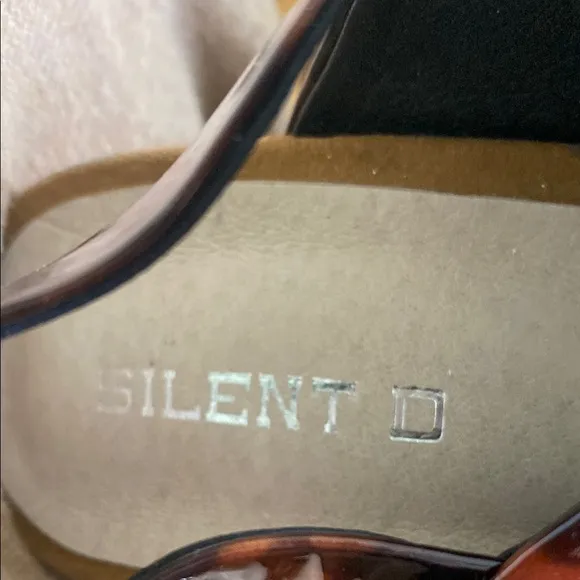 Anthropology silent D Tortoise Patent Leather Heels - Size 41 - Never worn