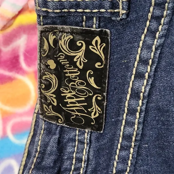 Apple Bottom Capri Jeans