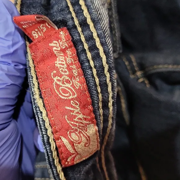 Apple Bottom Capri Jeans