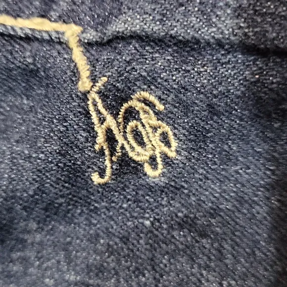 Apple Bottom Capri Jeans