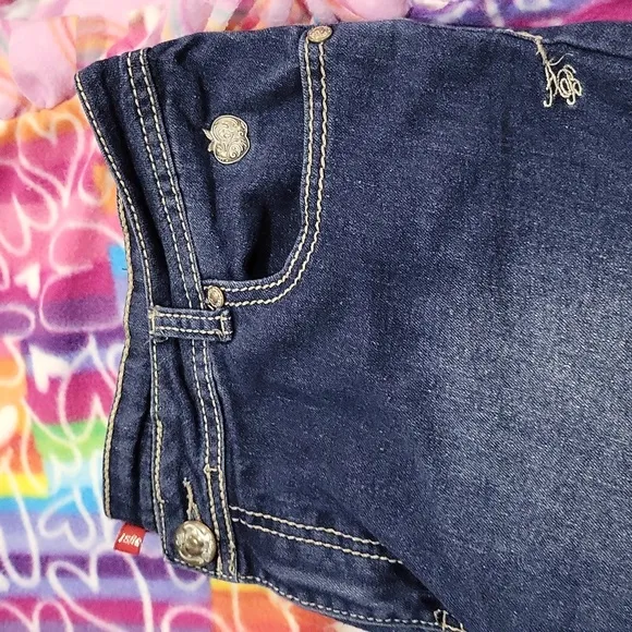 Apple Bottom Capri Jeans