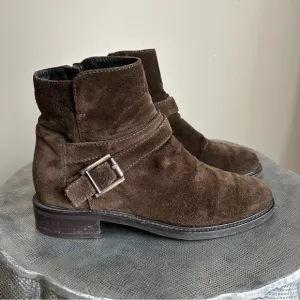 Aquatalia ~Chestnut Suede Bree Weatherproof Ankle Boots in size 7 1/2