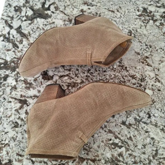 Aquatalia Tan France Perforated Suede heeled ankle boots size 8.5