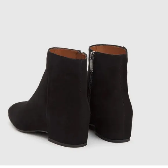 Aquatalia Ulyssa Waterproof Suede Ankle Boots with Hidden Wedge 9.5