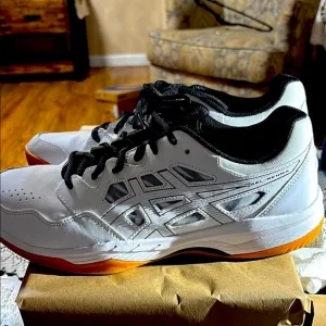 ASICS White and Black Athletic Shoes with Breathable Mesh